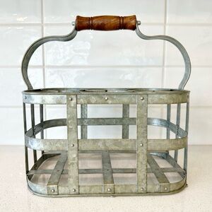 Pottery Barn Galvanized Metal Wine Holder (6) Slots Bottle Caddy W/Wooden Handle